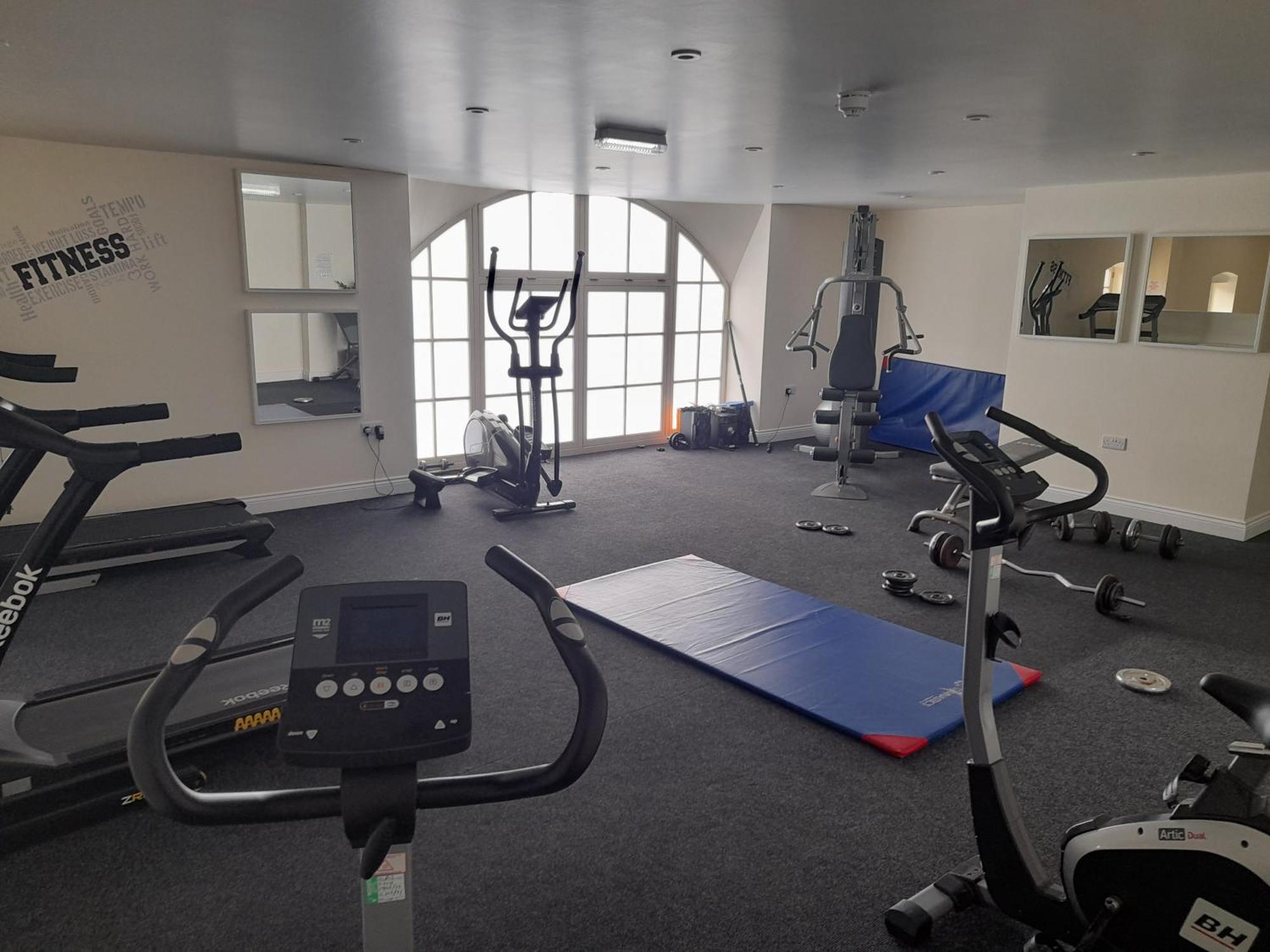 Old Brewery Home With Pool And Gym Access Oakhill Extérieur photo